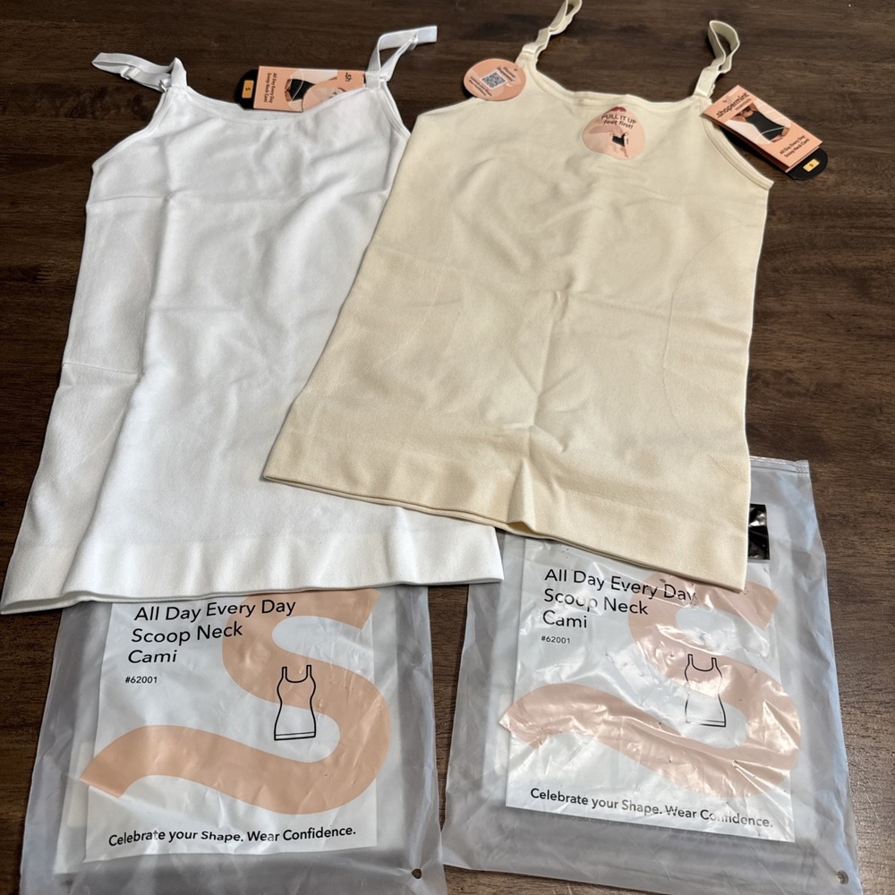 Shapermint Essentials All Day Every Day Scoop Neck Cami Beige & White Small NWT